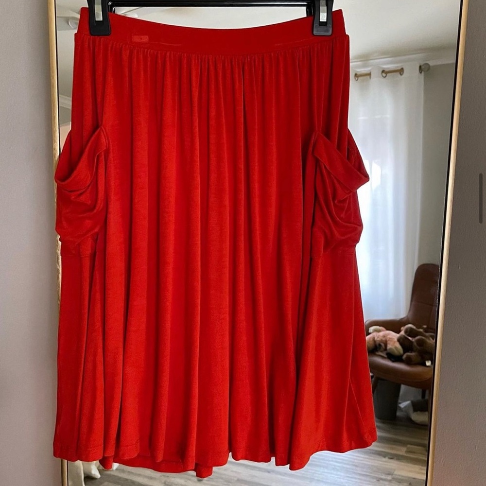 ASOS Design midi skirt with pockets. Size 6/Medium. Color is true to photo.